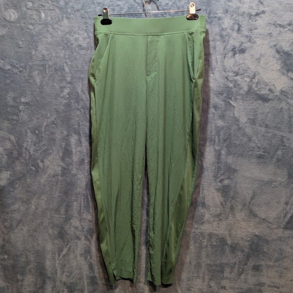 Athleta Brooklyn Ankle Pant Sage Green Tapered Jogger Trousers Sz 4 Zip Pockets